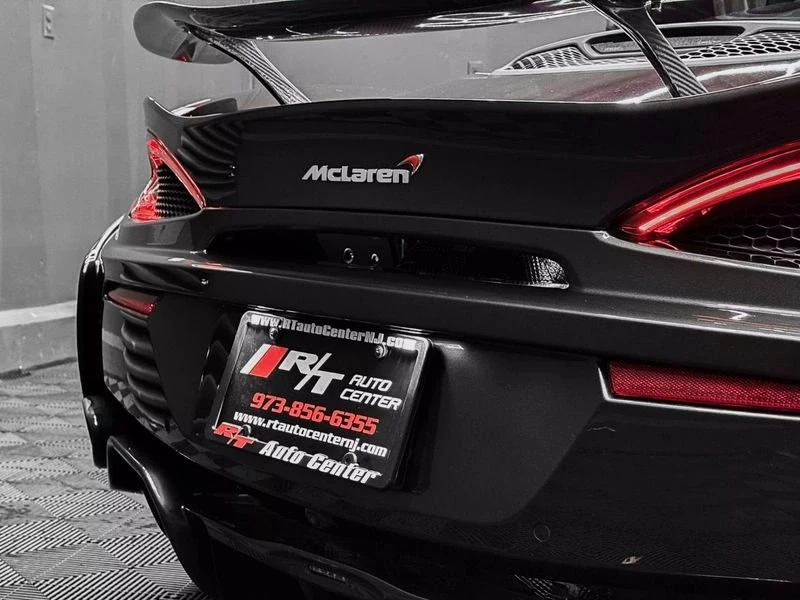 2017 McLaren 570GT - Image 8 of 19