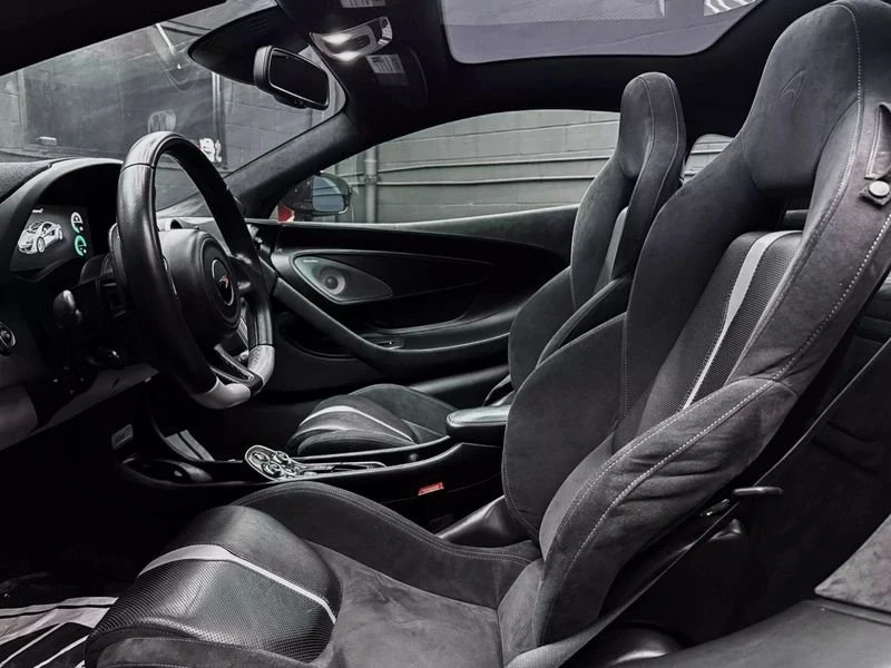 2017 McLaren 570GT - Image 17 of 19