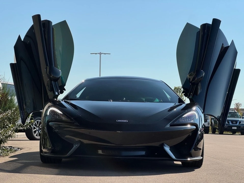 2017 McLaren 570GT - Image 6 of 20