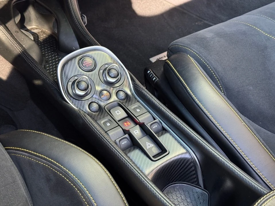 2017 McLaren 570GT - Image 14 of 20