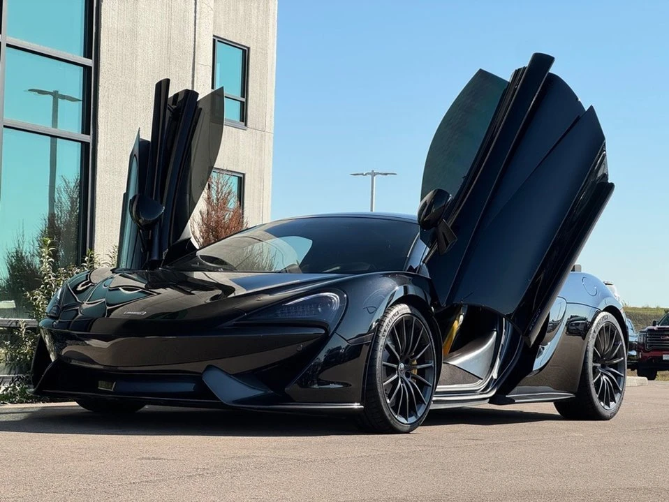 2017 McLaren 570GT - Image 2 of 20