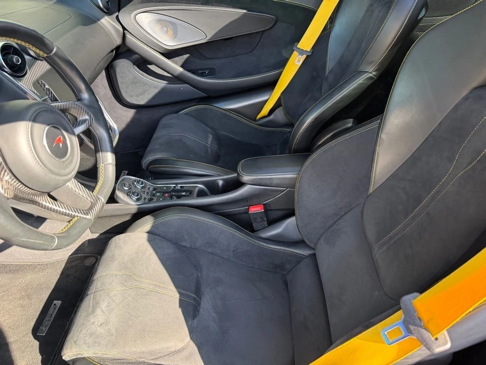 2017 McLaren 570GT - Image 10 of 20
