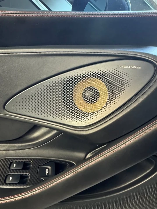 2017 McLaren 570GT - Image 11 of 13