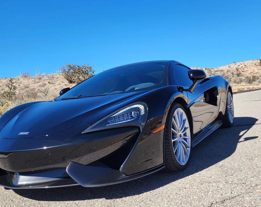 2017 McLaren 570GT - Image 12 of 19
