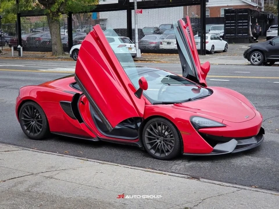 2017 McLaren 570GT - Image 3 of 20