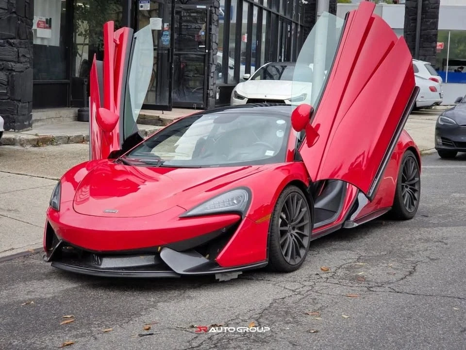 2017 McLaren 570GT - Image 2 of 20