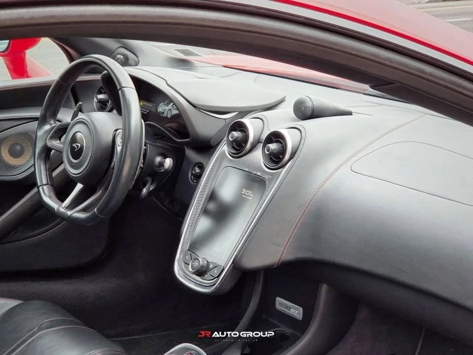 2017 McLaren 570GT - Image 9 of 20