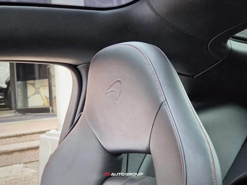 2017 McLaren 570GT - Image 18 of 20