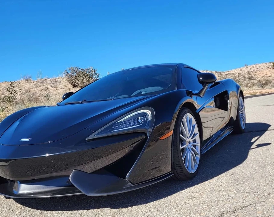 2017 McLaren 570GT - Image 12 of 20