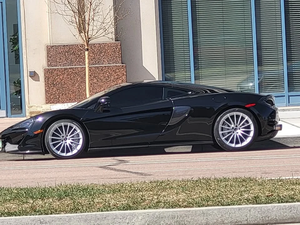 2017 McLaren 570GT - Image 5 of 20