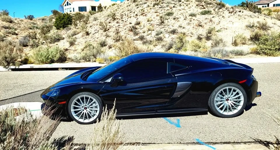 2017 McLaren 570GT - Image 9 of 20