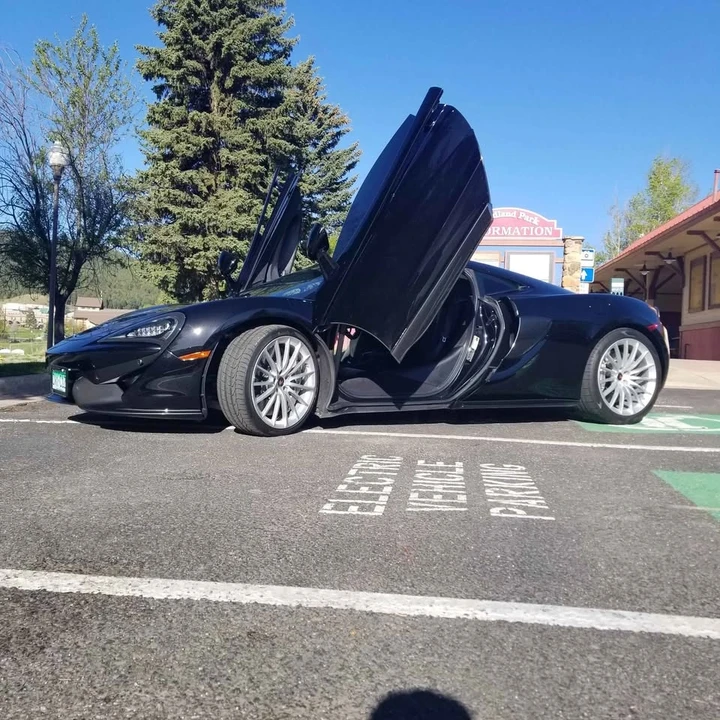 2017 McLaren 570GT - Image 18 of 20