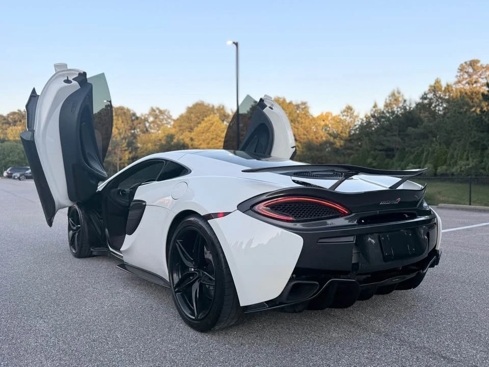 2017 McLaren 570GT - Image 5 of 20