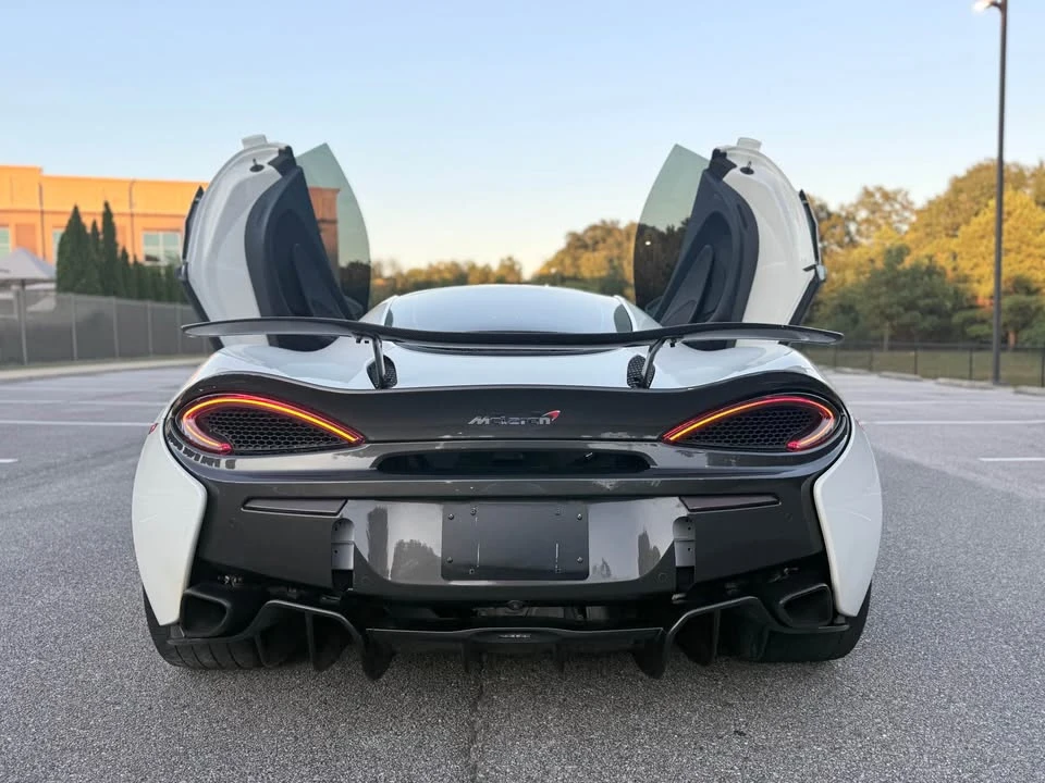 2017 McLaren 570GT - Image 4 of 20