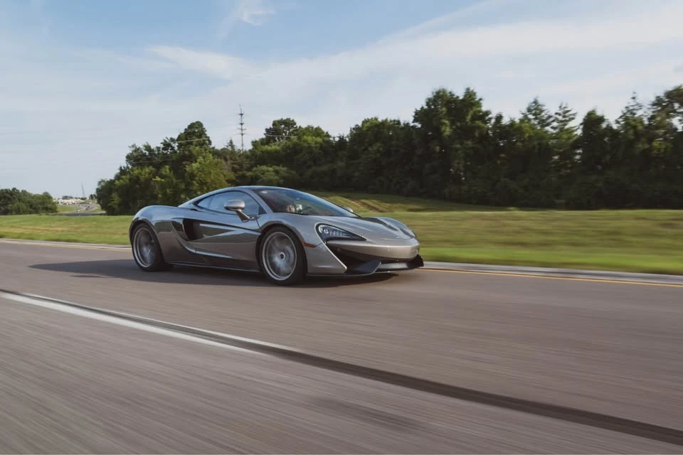 2017 McLaren 570GT - Image 3 of 15