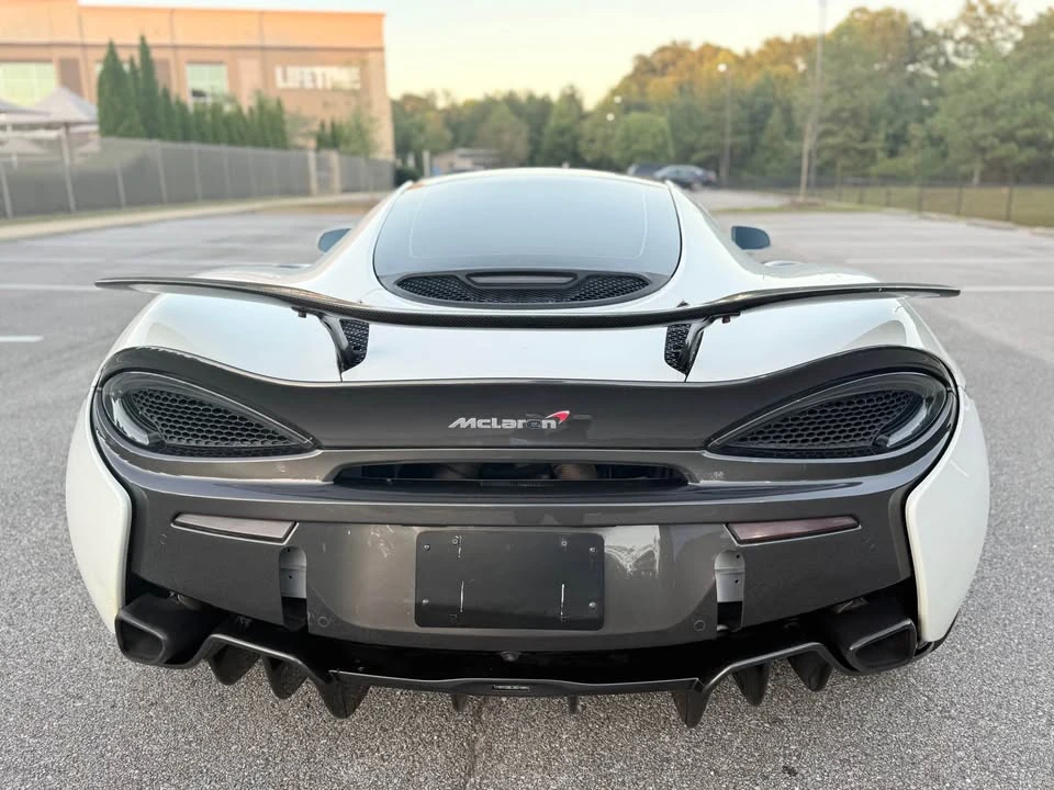 2017 McLaren 570GT - Image 17 of 20