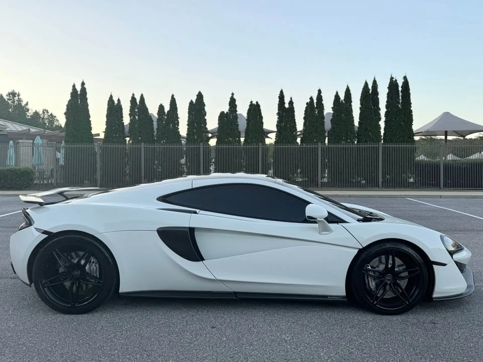 2017 McLaren 570GT - Image 15 of 20