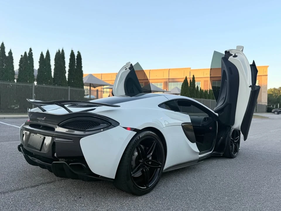 2017 McLaren 570GT - Image 3 of 20