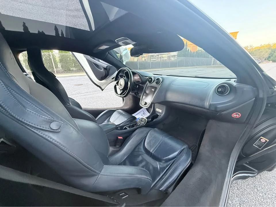 2017 McLaren 570GT - Image 11 of 20