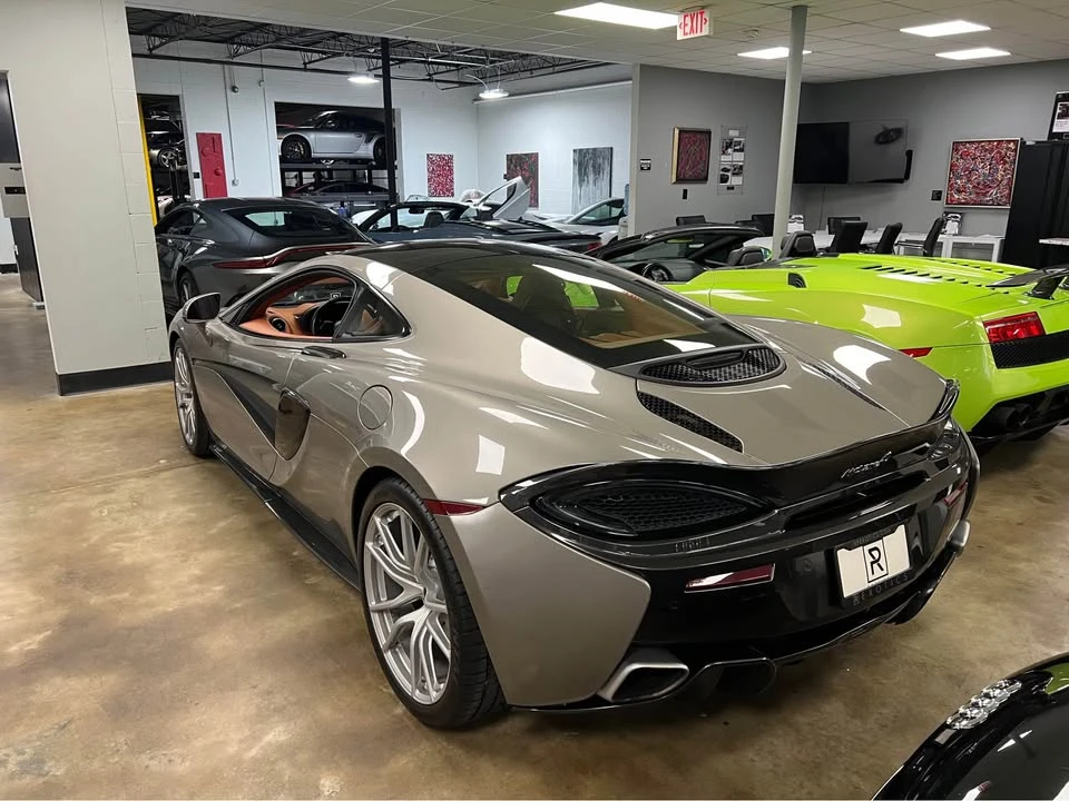 2017 McLaren 570GT - Image 8 of 15