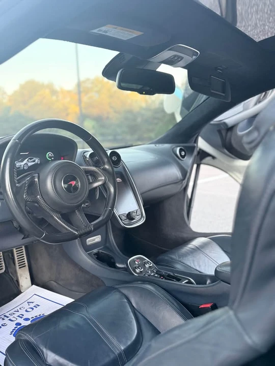 2017 McLaren 570GT - Image 10 of 20
