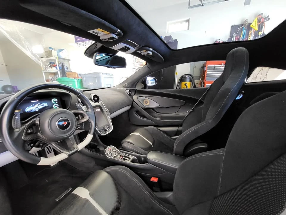2017 McLaren 570GT - Image 16 of 19