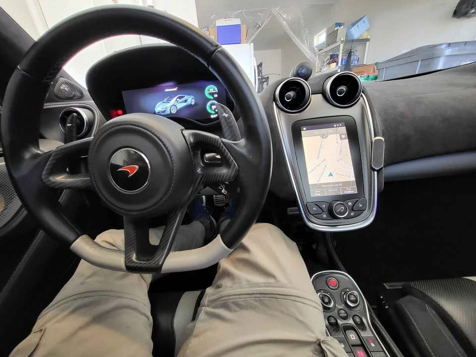 2017 McLaren 570GT - Image 13 of 17