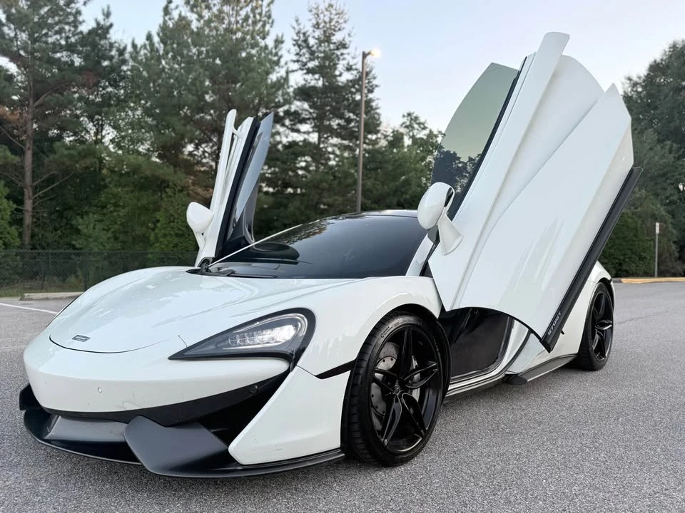 2017 McLaren 570GT - Image 7 of 20