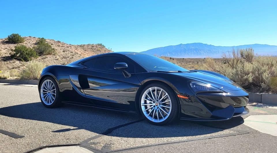 2017 McLaren 570GT - Image 11 of 18