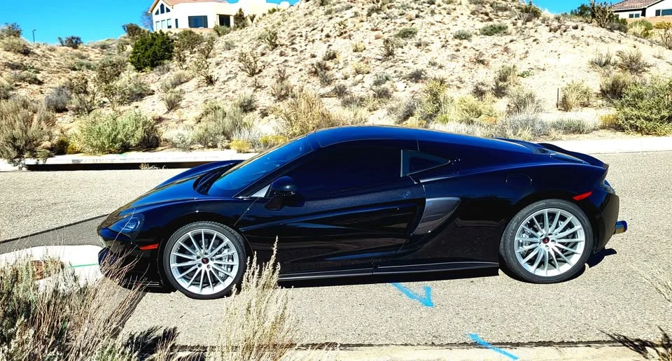 2017 McLaren 570GT - Image 8 of 18