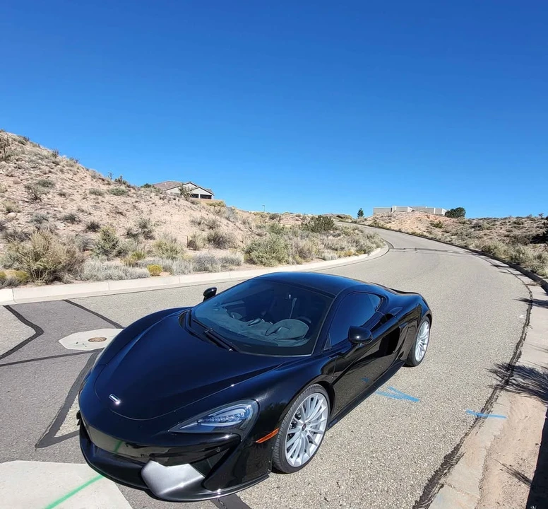 2017 McLaren 570GT - Image 11 of 17