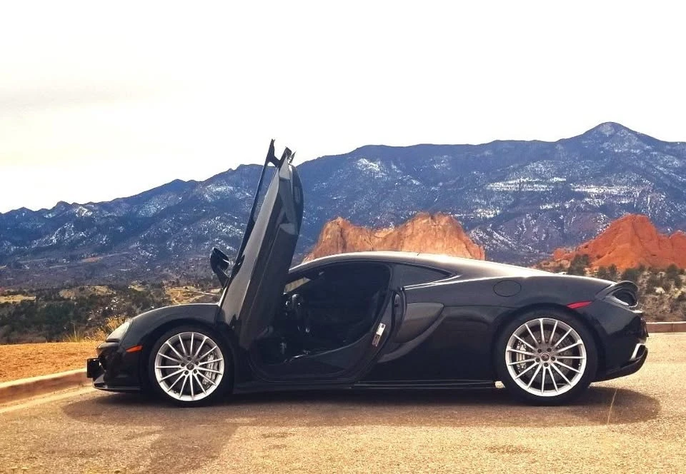 2017 McLaren 570GT - Image 2 of 18