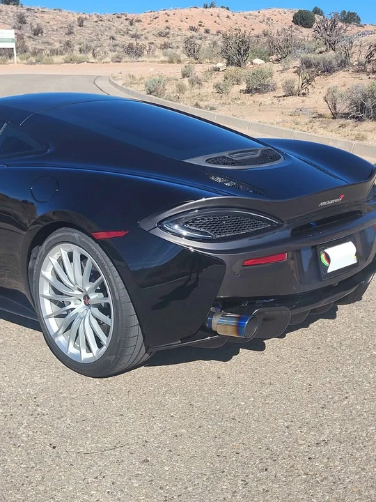 2017 McLaren 570GT - Image 10 of 19