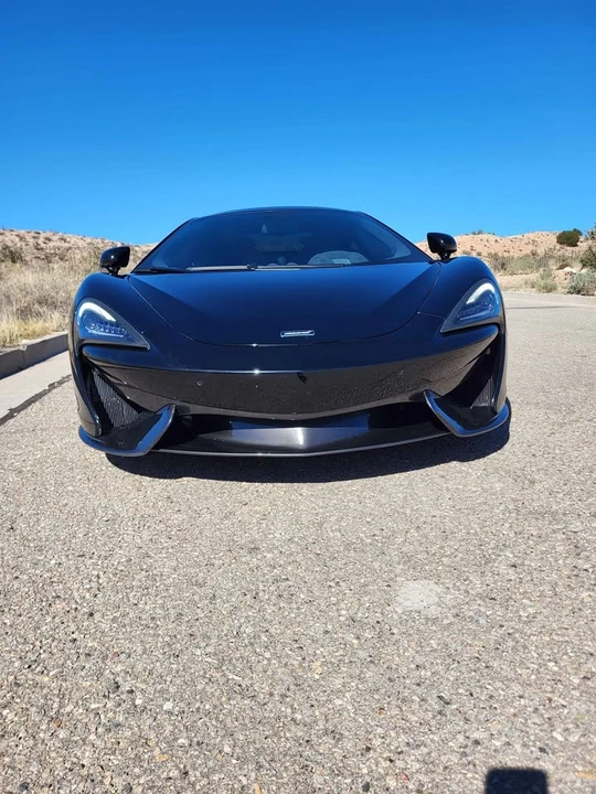 2017 McLaren 570GT - Image 9 of 17