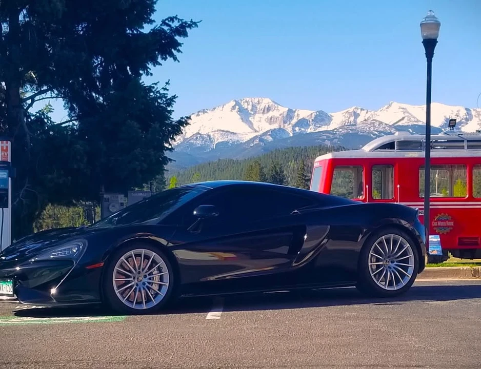 2017 McLaren 570GT - Image 4 of 18