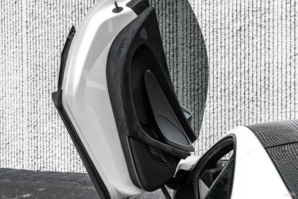 2017 McLaren 570GT - Image 12 of 20