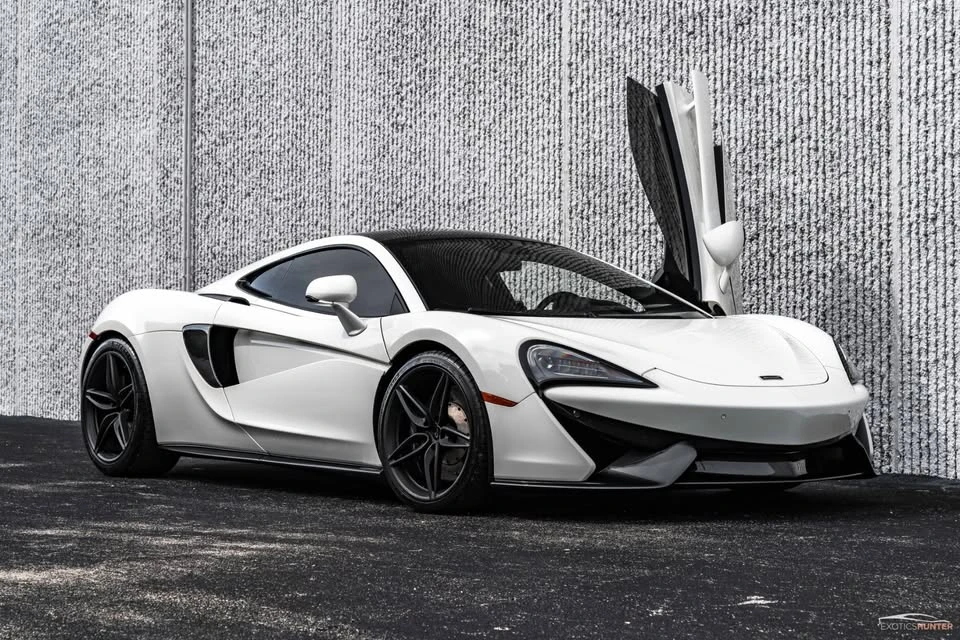 2017 McLaren 570GT - Image 18 of 20