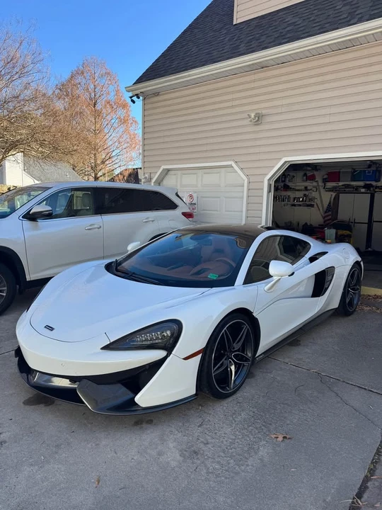 2017 McLaren 570GT - Image 2 of 15