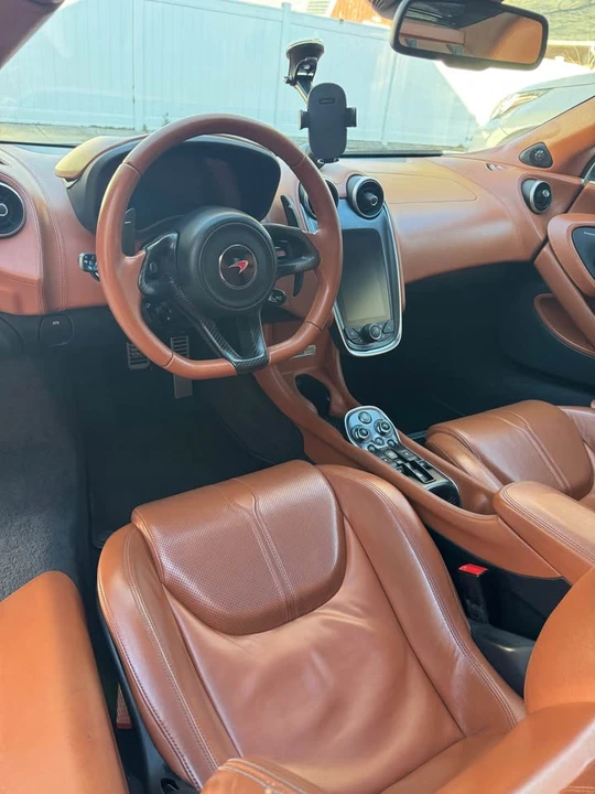 2017 McLaren 570GT - Image 7 of 15