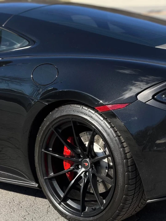2017 McLaren 570GT - Image 7 of 8