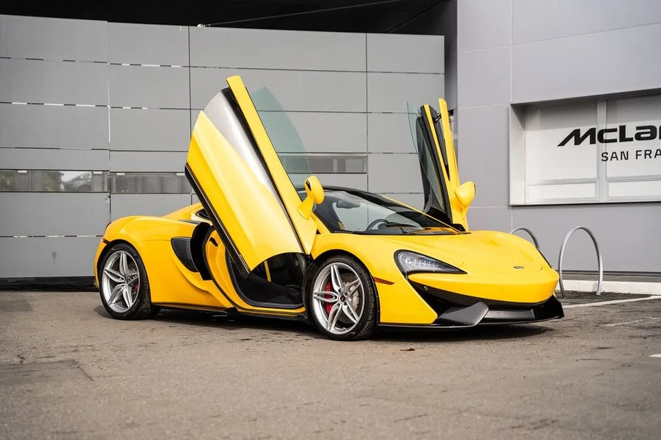 2017 McLaren 570GT - Image 8 of 20