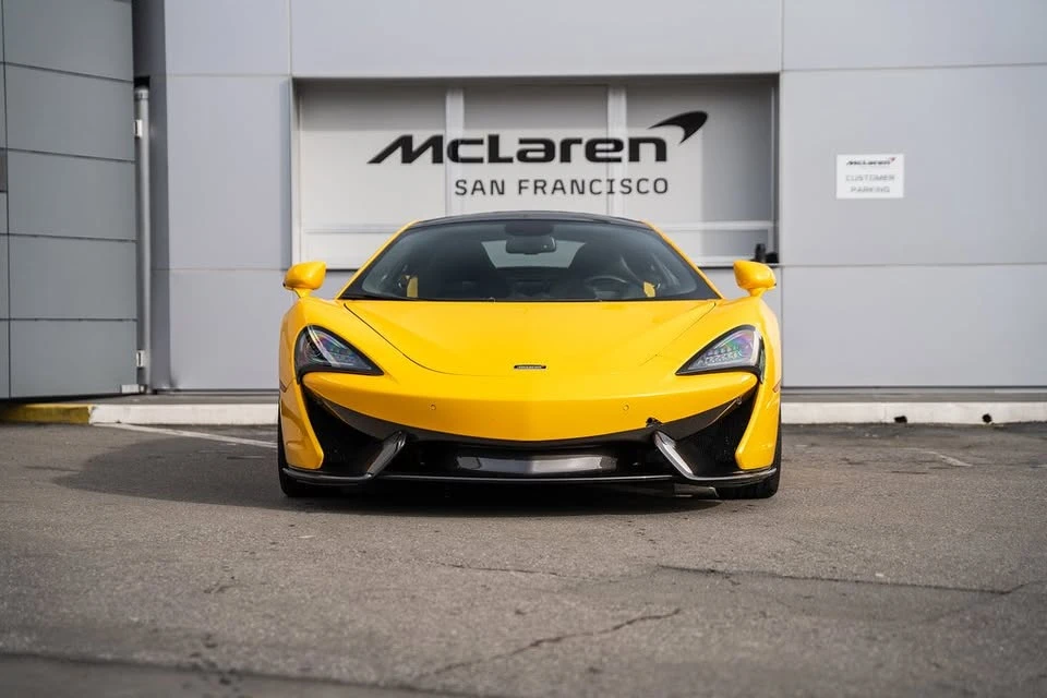 2017 McLaren 570GT - Image 9 of 20