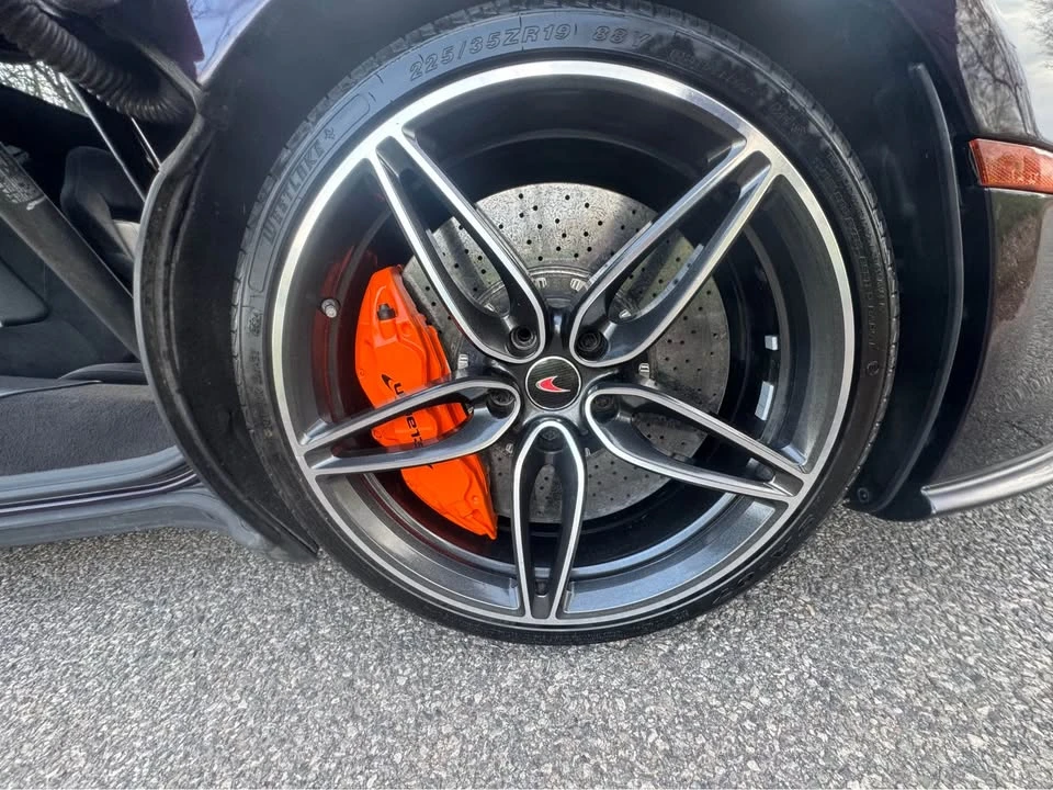 2017 McLaren 570GT - Image 14 of 19