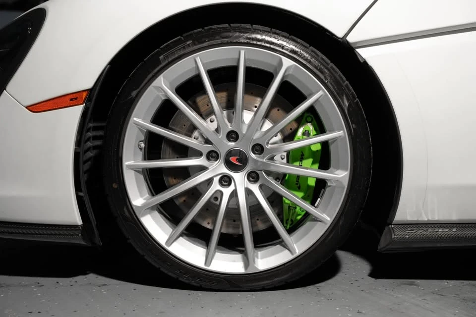 2017 McLaren 570GT - Image 15 of 20