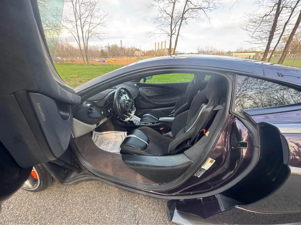 2017 McLaren 570GT - Image 10 of 19
