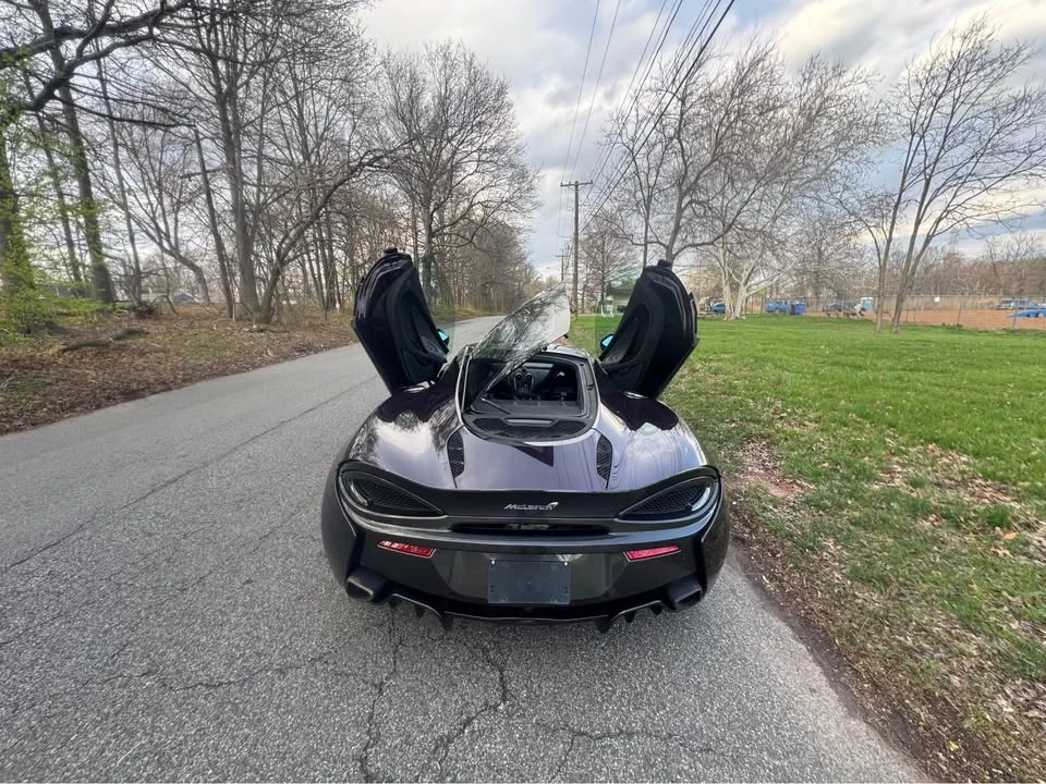 2017 McLaren 570GT - Image 13 of 19