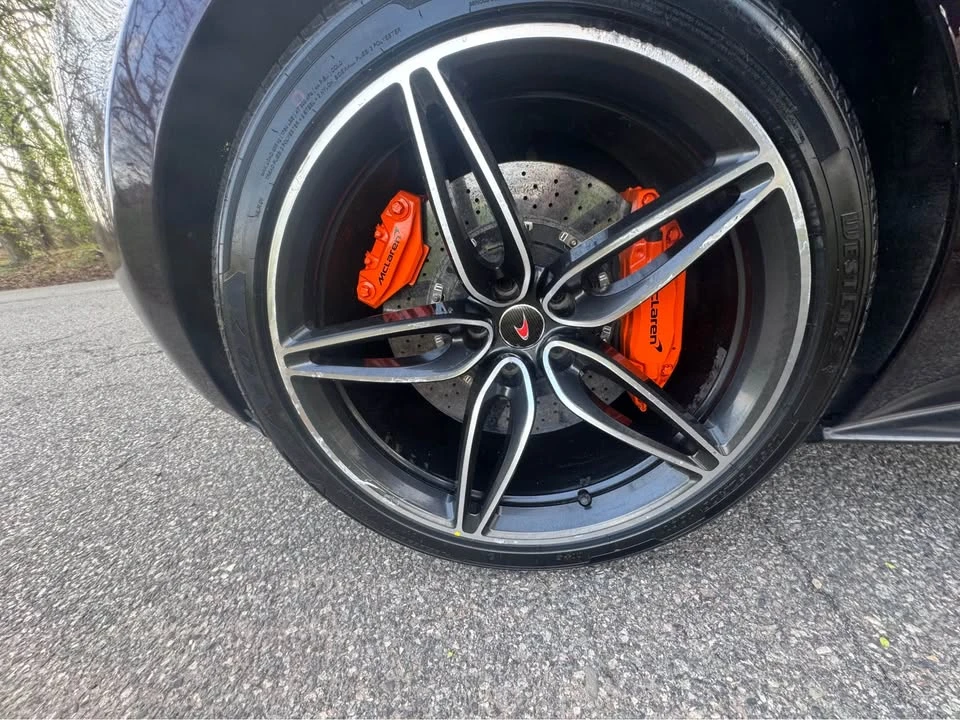 2017 McLaren 570GT - Image 15 of 19