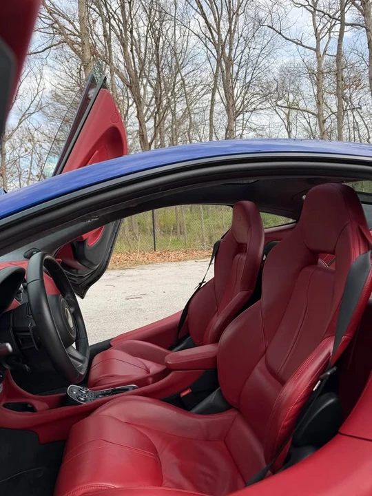 2017 McLaren 570GT - Image 12 of 15
