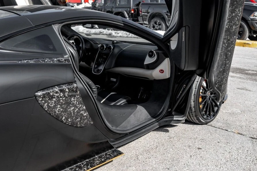 2017 McLaren 570GT - Image 11 of 20