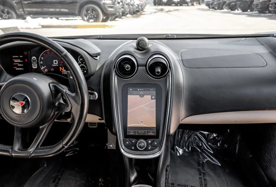 2017 McLaren 570GT - Image 13 of 20